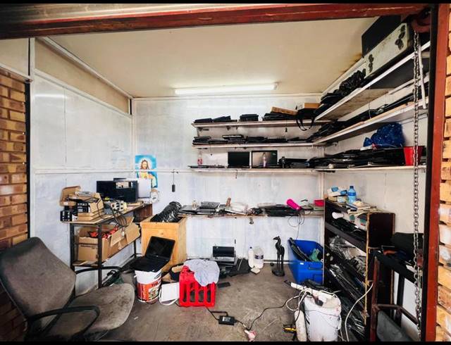 BUSINESS FOR SALE IN PRETORIA WEST